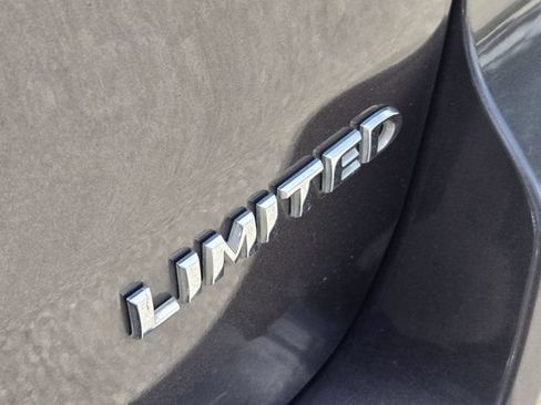 Used 2019 Jeep Grand Cherokee Limited RWD image 9