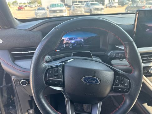 Used 2025 Ford Explorer ST-Line RWD image 11