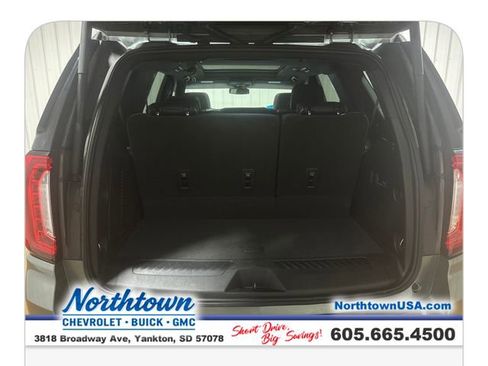 Used 2023 GMC Yukon SLT w/ SLT Premium Package AWD/4WD image 24
