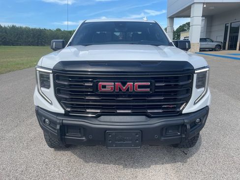 Used 2024 GMC Sierra 1500 AT4X AWD/4WD image 10