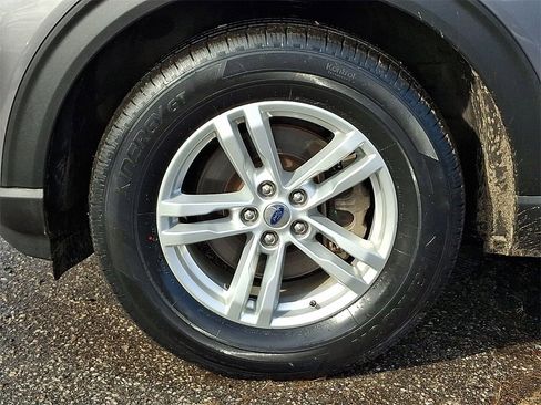 Used 2022 Ford Explorer XLT image 8