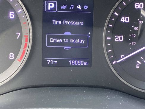 Used 2018 Hyundai Tucson SE AWD/4WD image 27