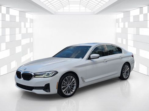 Used 2023 BMW 530i w/ Premium Package RWD image 3