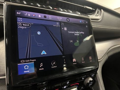 Used 2023 Jeep Grand Cherokee Limited image 37