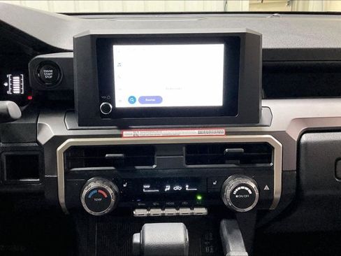 Certified 2025 Toyota Tacoma SR5 AWD/4WD image 7