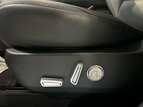 Used 2026 Lincoln Nautilus Premier w/ Equipment Group 102A AWD/4WD image 11