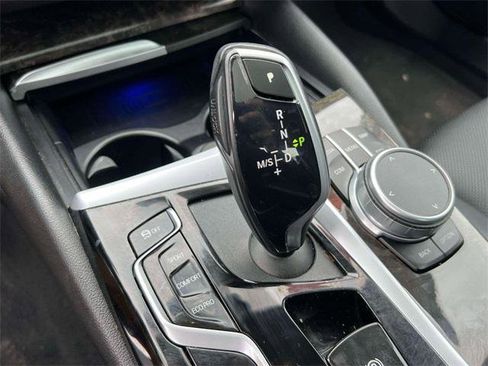 Used 2022 BMW 530i xDrive w/ Convenience Package image 29