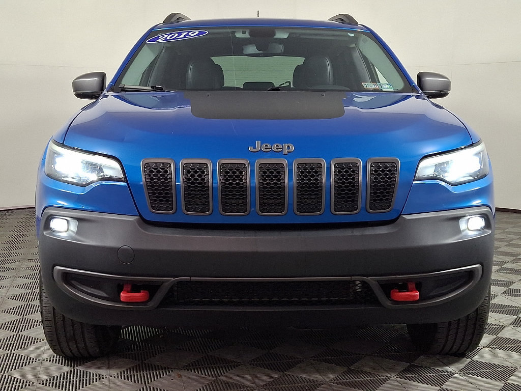 Used 2019 Jeep Cherokee Trailhawk w/ Cold Weather Group AWD/4WD image 5
