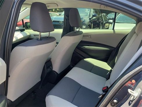 Used 2025 Toyota Corolla LE image 7