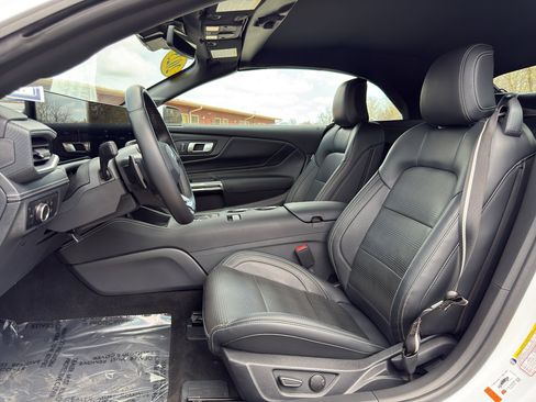 Used 2025 Ford Mustang GT Premium RWD image 25
