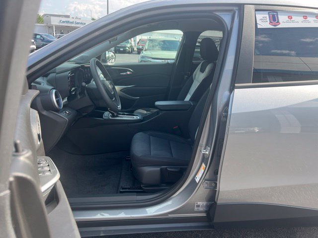 New 2026 Chevrolet Trax LS w/ LS Convenience Package FWD image 8