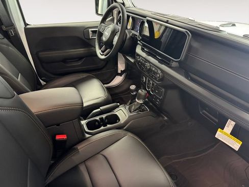 New 2026 Jeep Gladiator Sport AWD/4WD image 4