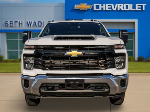 Used 2024 Chevrolet Silverado 3500 W/T w/ WT Convenience Package AWD/4WD image 2