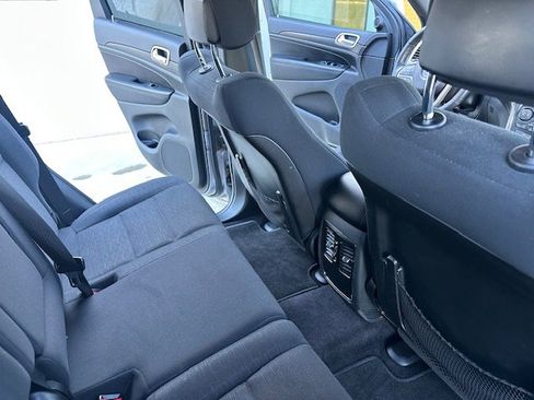 Used 2017 Jeep Grand Cherokee Laredo w/ Quick Order Package 2BE RWD image 24