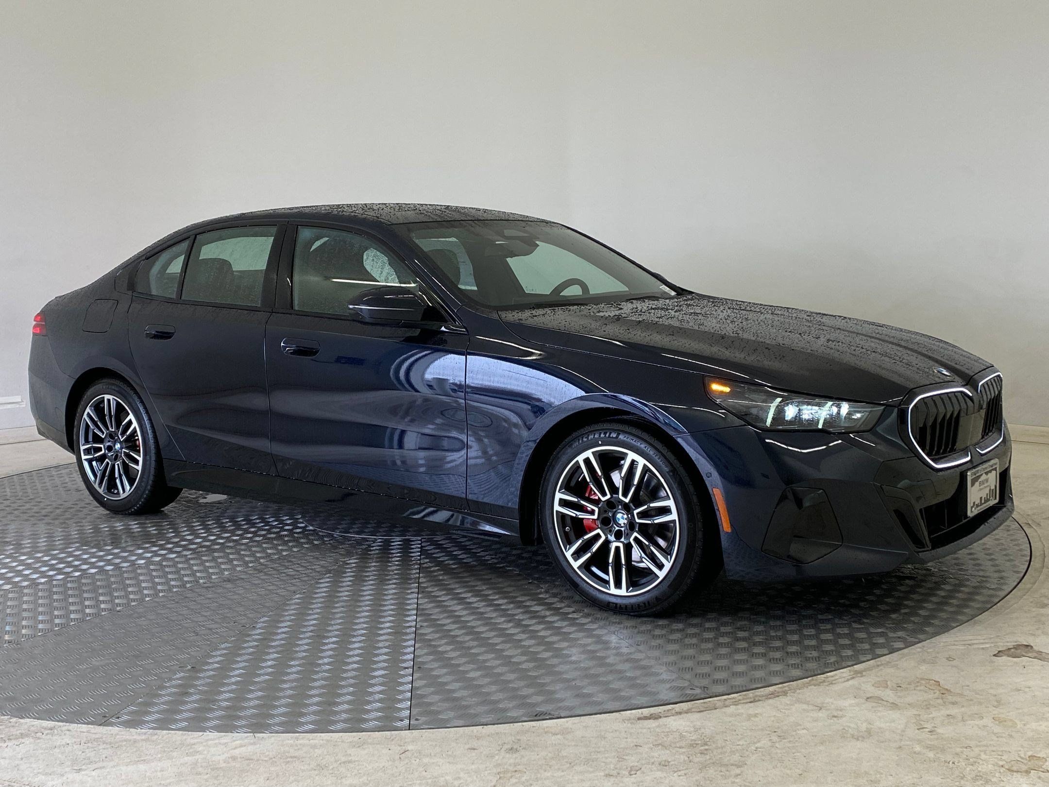 Used 2026 BMW 530i xDrive w/ M Sport Package AWD/4WD image 6