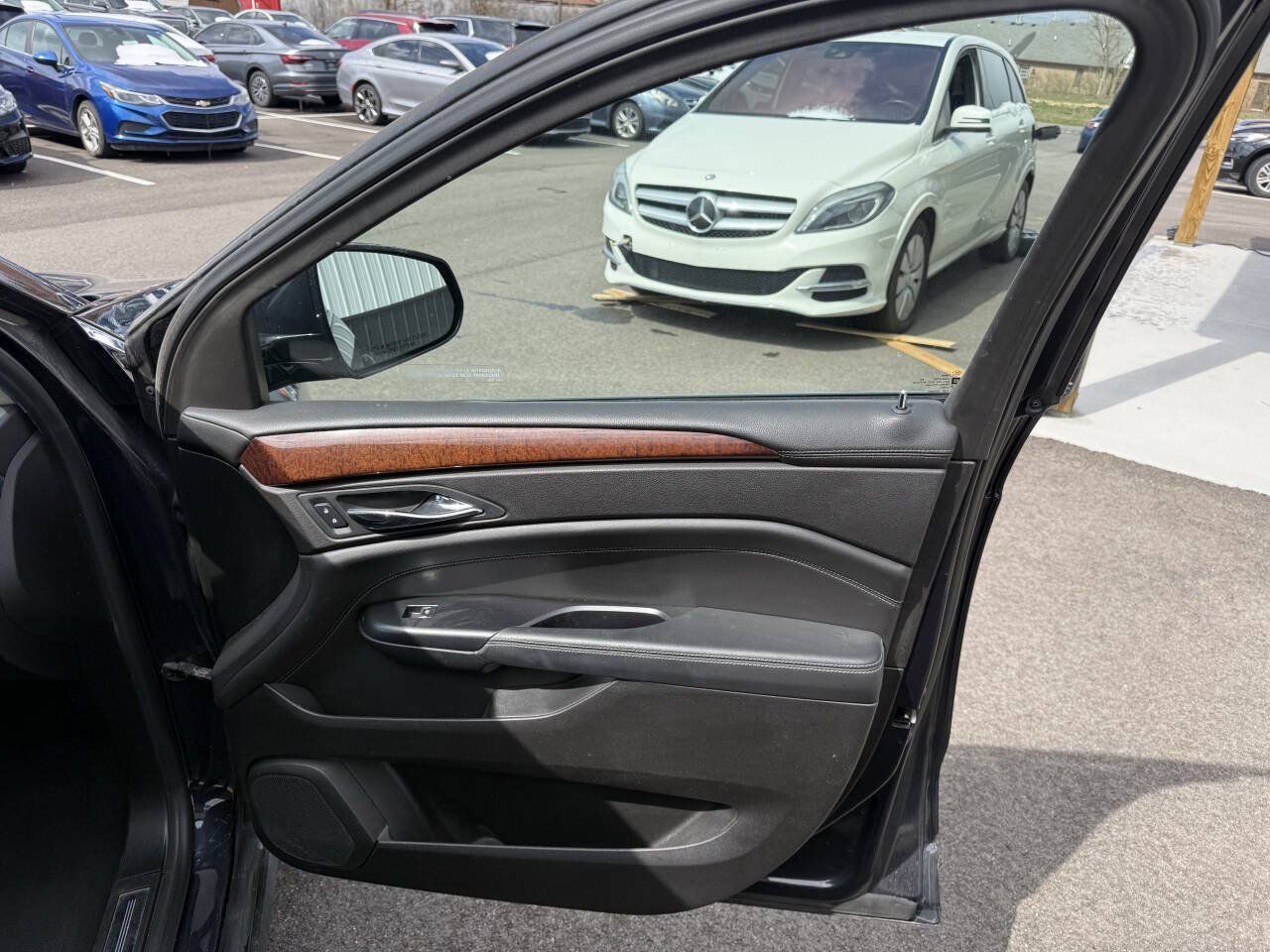 Used 2016 Cadillac SRX Luxury AWD/4WD image 13