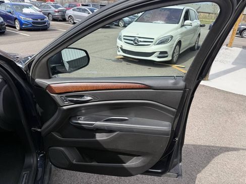 Used 2016 Cadillac SRX Luxury AWD/4WD image 13