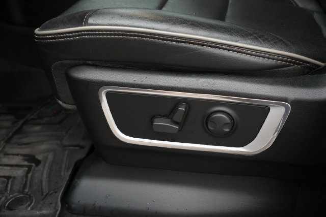 Used 2023 RAM 1500 Laramie AWD/4WD image 13