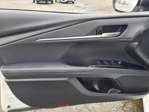 Used 2025 Toyota Camry LE image 10