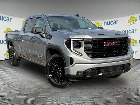 Used 2025 GMC Sierra 1500 Elevation AWD/4WD image 1