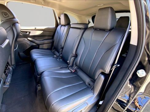 Used 2023 Acura MDX FWD w/ Technology Package image 16
