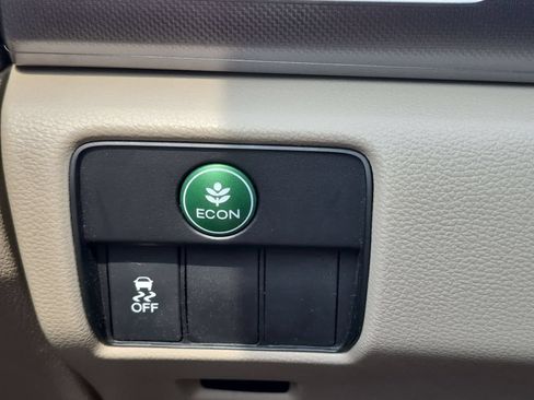 Used 2013 Honda Accord LX image 29