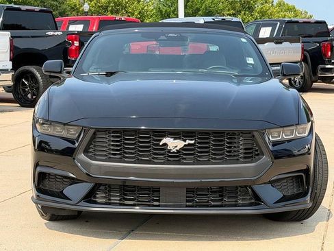 Used 2025 Ford Mustang Premium RWD image 10
