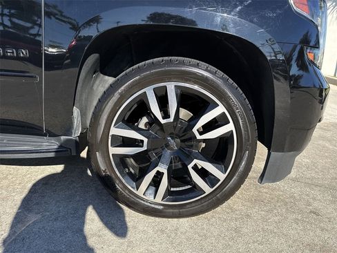 Used 2019 Chevrolet Suburban Premier w/ RST 6.2L Performance Edition image 59