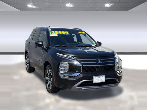 Used 2025 Mitsubishi Outlander SEL FWD image 6