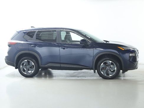 Certified 2026 Nissan Rogue SV image 11