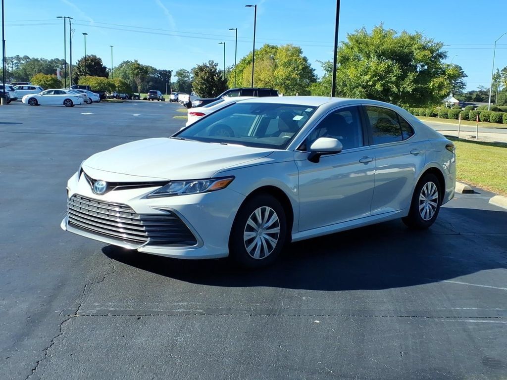 Used 2023 Toyota Camry LE FWD image 7