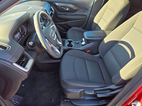 Used 2023 GMC Terrain SLE image 8