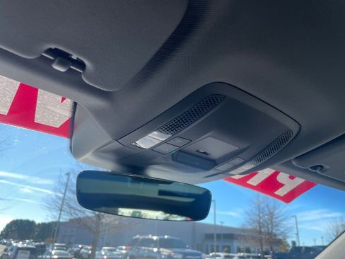 Used 2020 Porsche Taycan 4S w/ Premium Package image 20