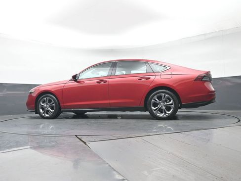 Certified 2023 Honda Accord EX image 31