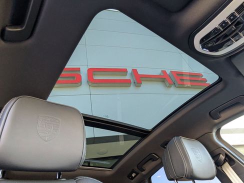 New 2026 Porsche Macan S image 27