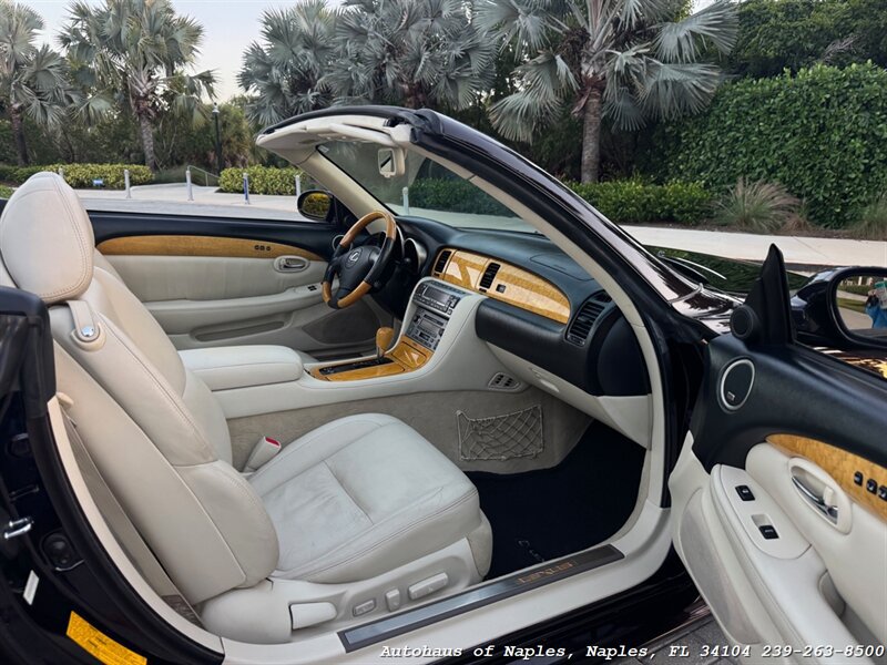 Used 2002 Lexus SC 430 Convertible RWD image 24