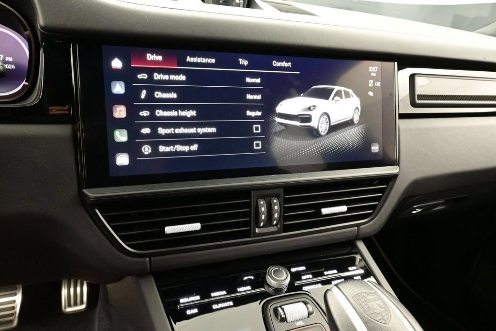 Certified 2023 Porsche Cayenne Turbo GT AWD/4WD image 10