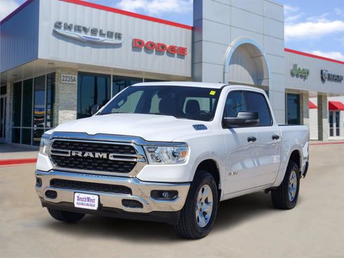 Used 2023 RAM 1500 Big Horn AWD/4WD image 2