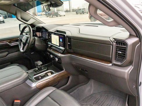 Used 2024 GMC Sierra 1500 Elevation w/ Elevation Premium Package image 16