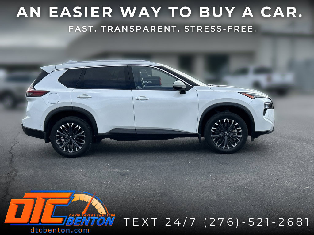 Used 2025 Nissan Rogue SL w/ Tech Package FWD image 2