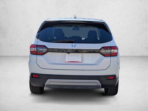 Used 2025 Honda Pilot EX-L image 7