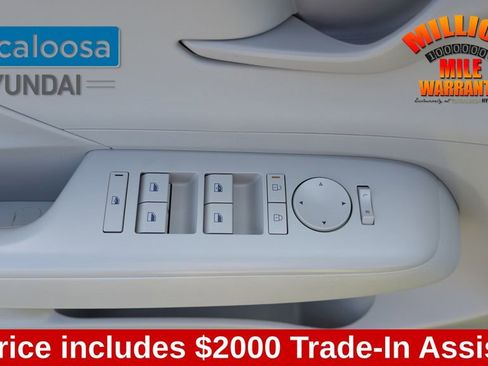 Used 2025 Hyundai Kona SEL AWD/4WD image 13