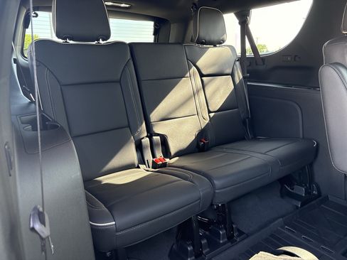 New 2026 Chevrolet Suburban Premier AWD/4WD image 18