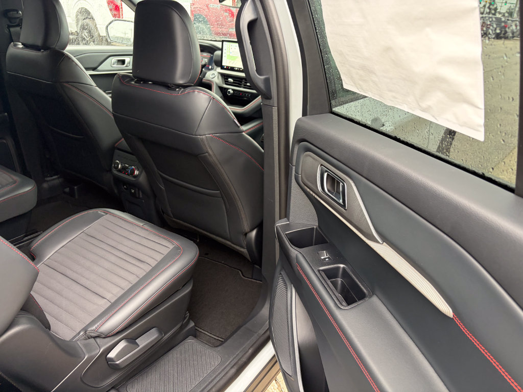New 2026 Ford Explorer ST-Line w/ ST-Line Street Pack AWD/4WD image 18