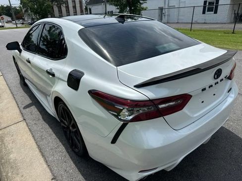 Used 2022 Toyota Camry XSE FWD image 14