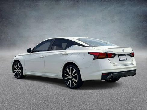 Used 2021 Nissan Altima 2.5 SR AWD/4WD image 4