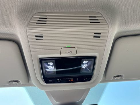 Used 2025 Volkswagen Atlas SE FWD image 56