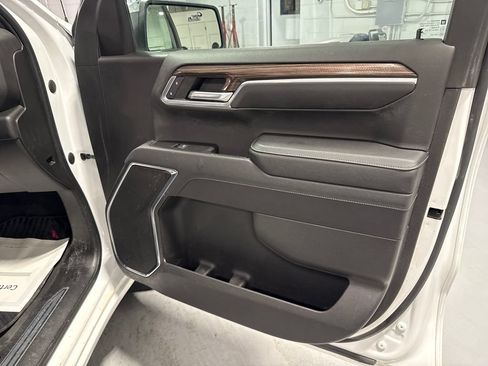 Used 2023 Chevrolet Silverado 1500 LT AWD/4WD image 37