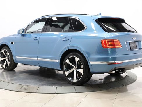 Used 2019 Bentley Bentayga image 67