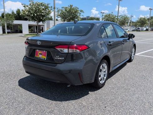 Used 2023 Toyota Corolla LE FWD image 4